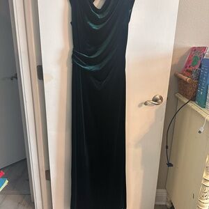 Elegant Green Velvet Dress
